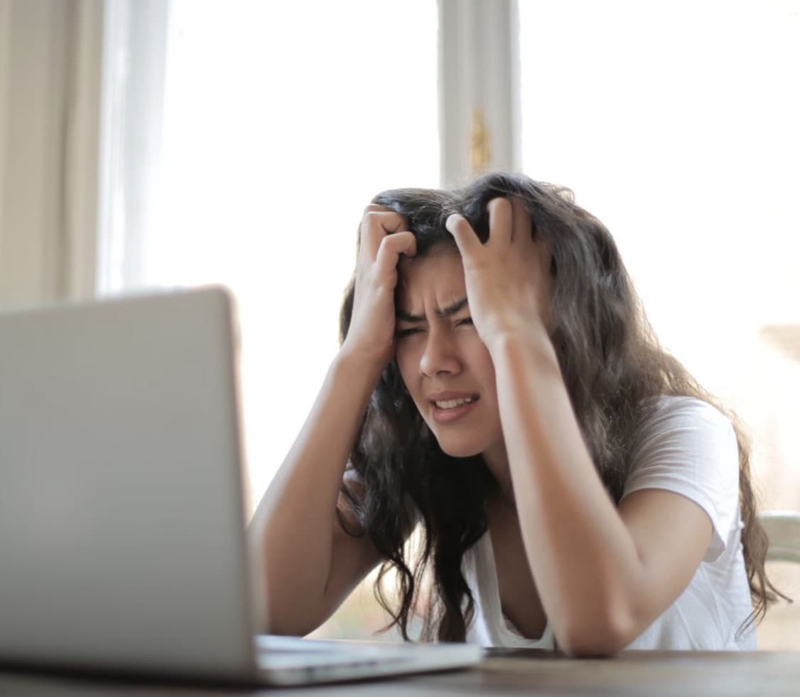 Ansiedad de alto funcionamiento: cuando por fuera todo va bien y por dentro te derrumbas
