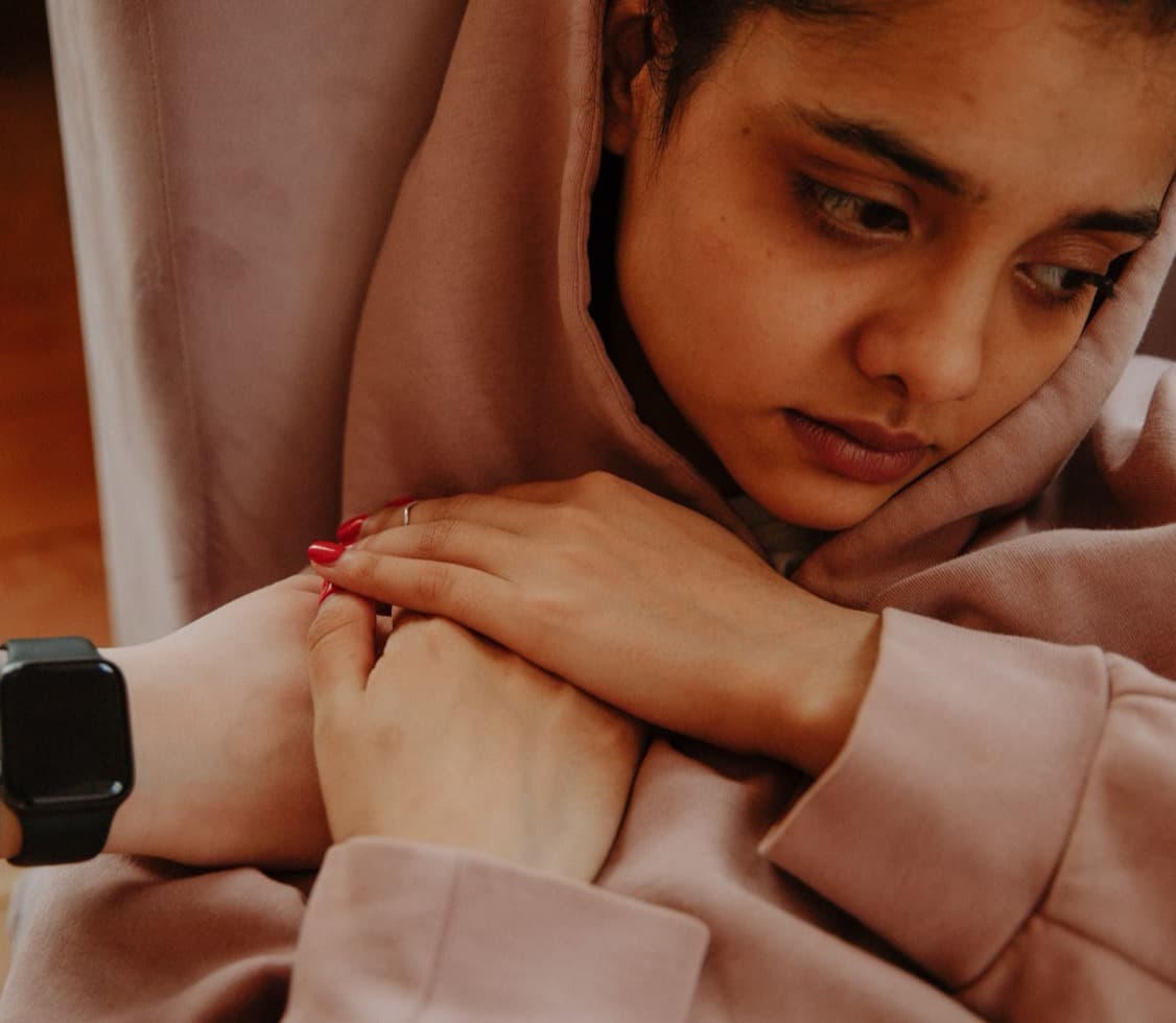 Soledad en la adultez: por qué hacer amigas de adulta es tan difícil